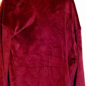 Mountain Hardwear Monkey jacket. Size 3 XL Tall Color is Maroon or Burgundy..